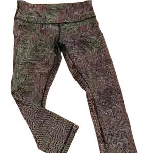 Lululemon Womens Thicker Crop leggings abstract maze print black white 6